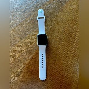Gold Apple Watch 38 MM 7000 series